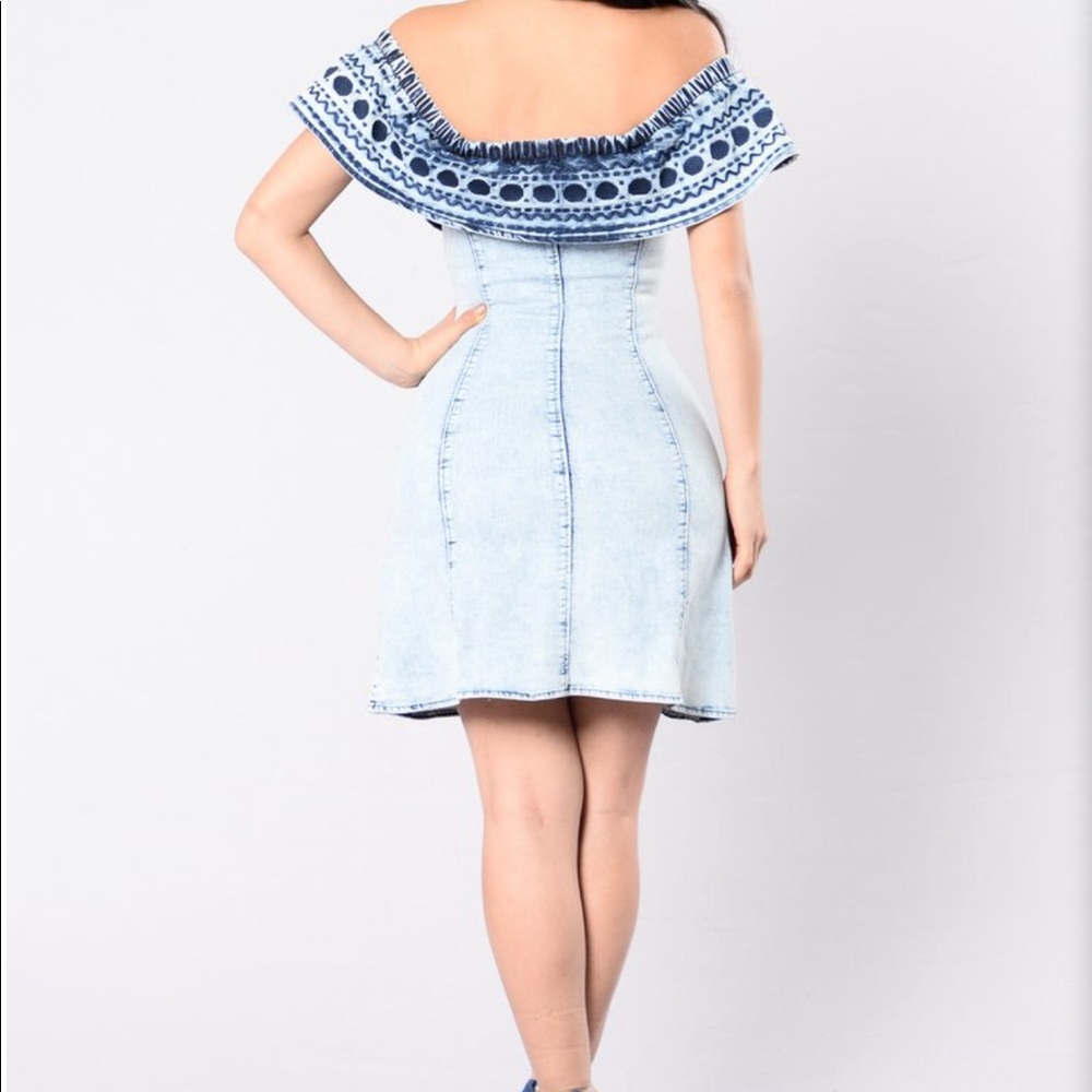 Strapless off the shoulder Denim Dress - Picture 2 of 7